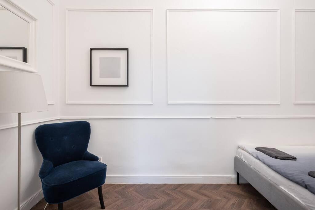 Stylish Apartment In The City Center Будапеща Екстериор снимка